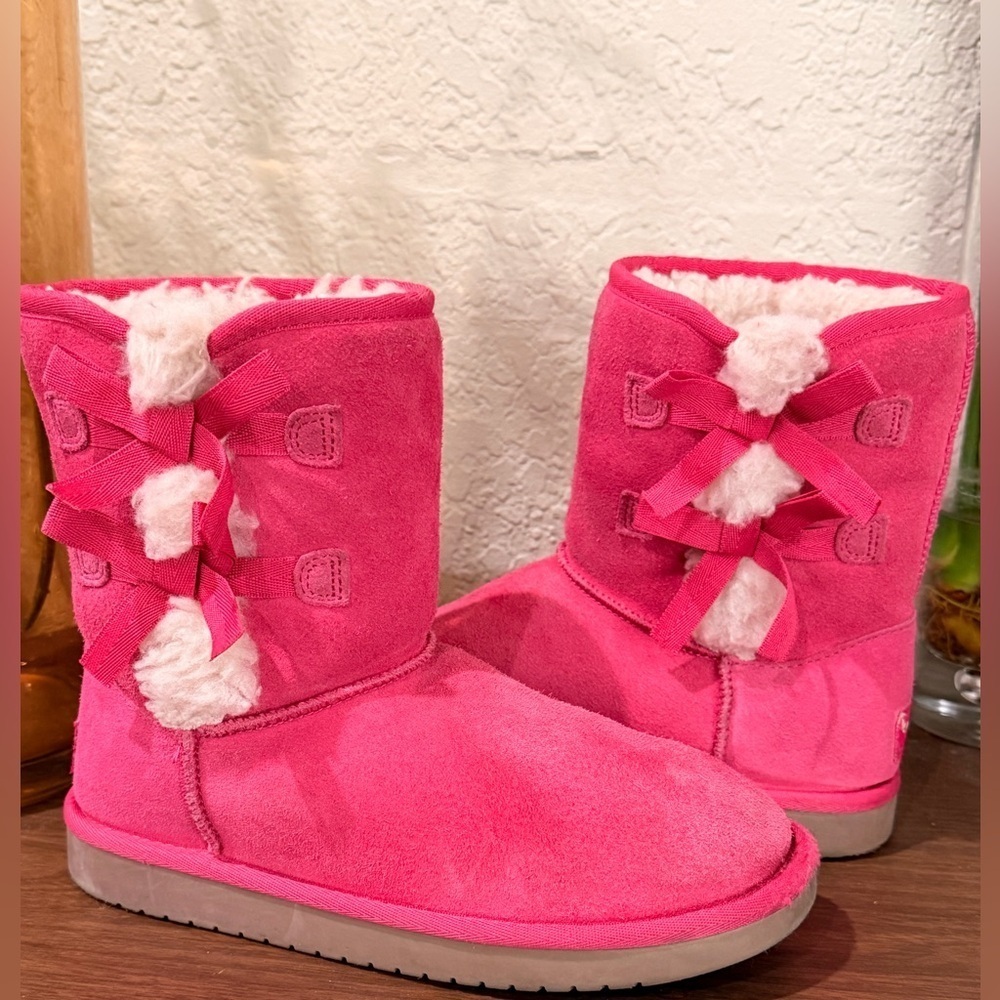 Koolaburra by UGG Victoria Short Boots girls size 3 #1019372